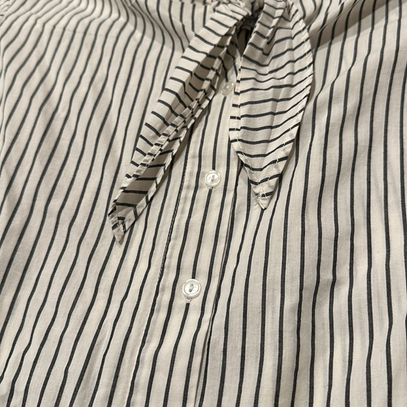 Off the Shoulder Blouse - Picture 3 of 5